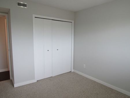 404, 4902 - 37 Street, Red Deer AB - Photo 5