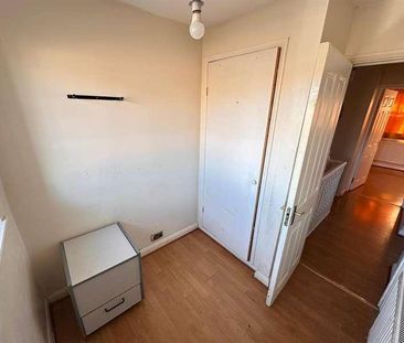 Lime Grove, Hayes, UB3 - Photo 4