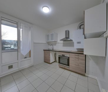 BEAU 4 PIÉCES + CUISINE EN REZ DE CHAUSSÉE DANS UNE IMPASSE AU CALM... - Photo 2