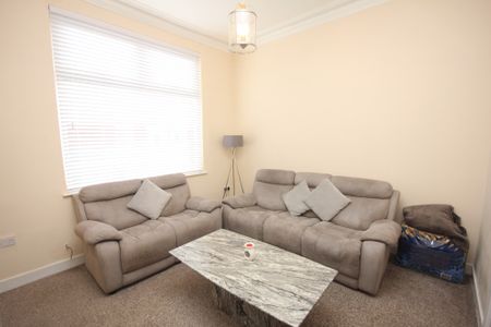 Bridge Road, Preston - Photo 2