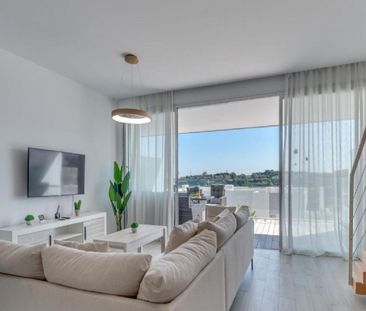 3 Bedroom Townhouse For Rent in Cancelada, Málaga - Photo 5