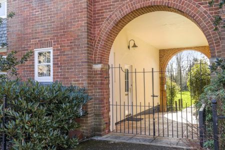 Fleming Way, Exeter, Devon, EX2 - Photo 5