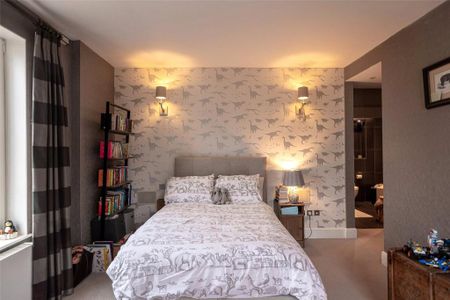 4 bedroom apartment to rent - Photo 5