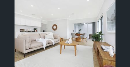 Modern & Incredibly Spacious Townhouse - Photo 2