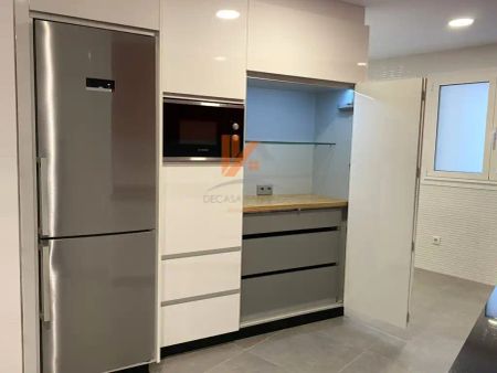 Apartamento de alquiler en Rua Horreo, 19, Ensanche - Sar - Foto 3