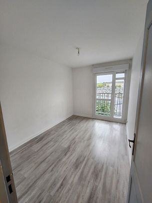 À LOUER / Bel appartement 4 pièces avec parking et cave rue de Taissy ! - Photo 1