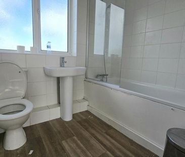 3 bedroom maisonette to rent - Photo 2