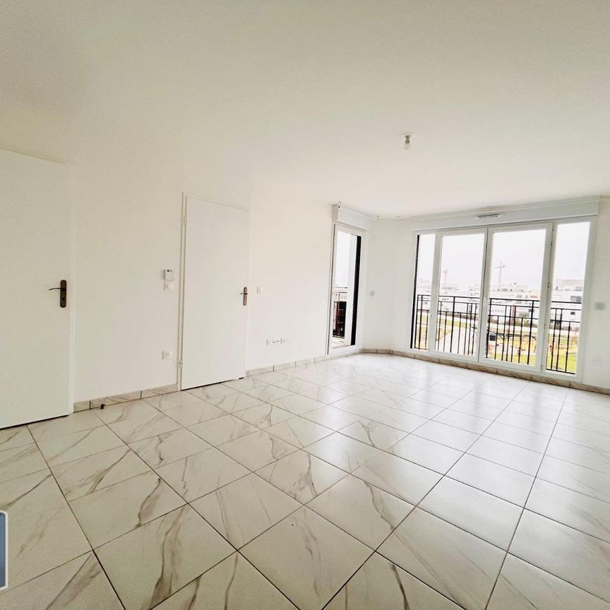 Location Appartement 4 pièces 82m² CHESSY 77700 - Photo 1