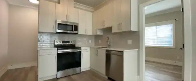 One Bedroom, One Bathroom & Pet Friendly (single cat or small dog) | 5095 Stevens Drive, Delta - Photo 1