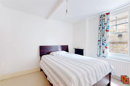 4 bedroom semi-detached house to rent - Photo 4