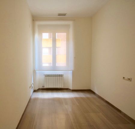 Flat - Granada (Constitucion) - Photo 2