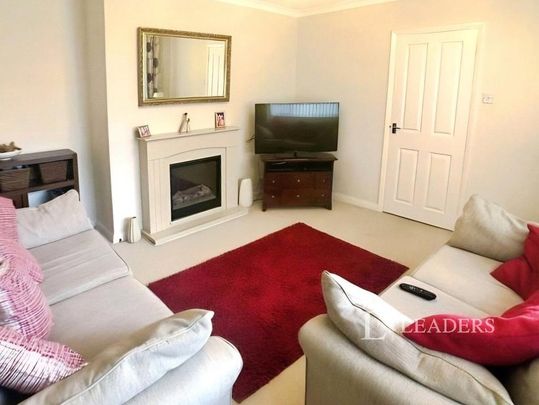 3 bedroom bungalow to rent - Photo 1
