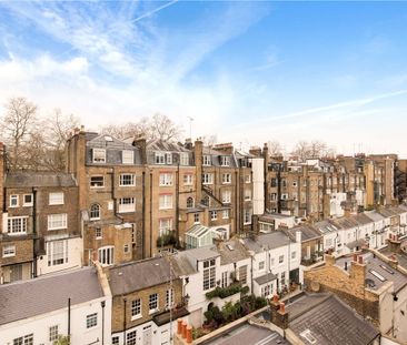 A spacious three double bedroom flat set over two floors with high ... - Photo 4