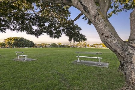 Popular Resort Style Complex - adjacent to Bulimba Golf Course - Photo 3