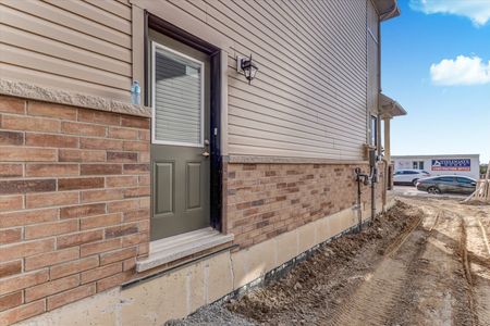 For Lease - 2077 Horace Duncan Crescent, Oshawa, Ontario - Photo 3