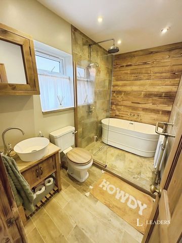 2 bedroom bungalow to rent Castle Drive, Northborough, Peterborough, Cambridgeshire, PE6 - Photo 3