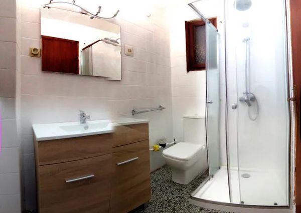 Calle Plus Ultra, Valencia, Valencian Community 46006