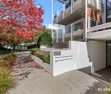 Stylish One-Bedroom Courtyard Haven in Kingston - Photo 2