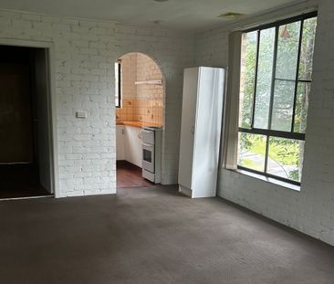 Conveniently Located Townhouse - Photo 4