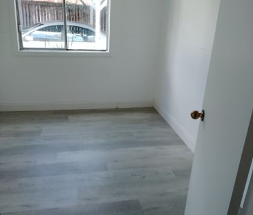 Rutherford - Photo 1