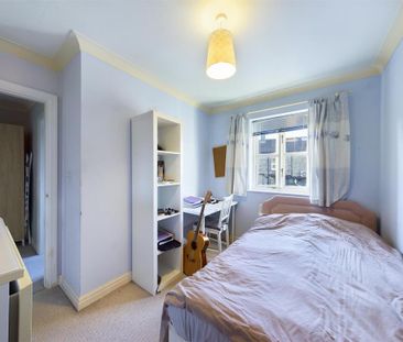 3 bedroom private hall to rent - Photo 5