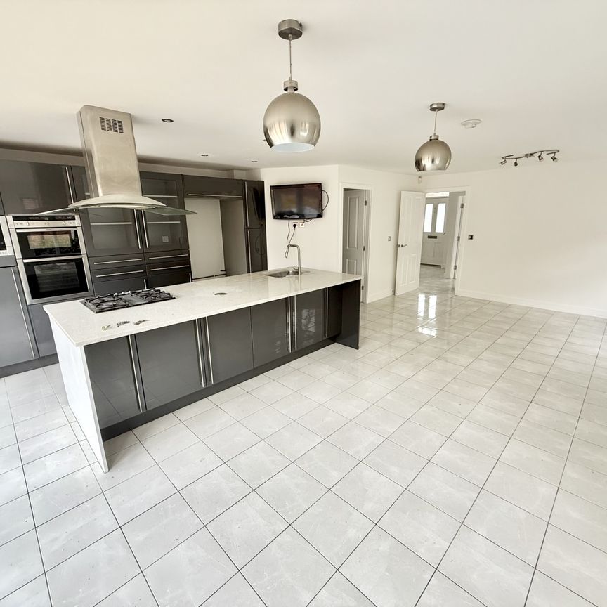 9 Glengarry Way, Greylees - Photo 1