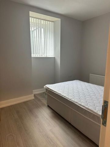 Laburnum Terrace, **student Property**, Derry, BT48 9EN - Photo 2