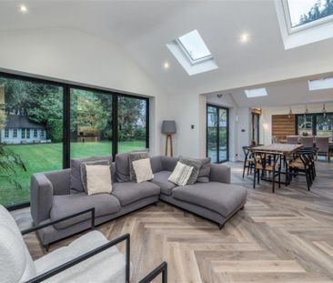 5 Bedroom Detached To Let - Photo 1