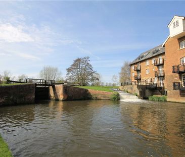High Street, Addlestone, Surrey, KT15 1UP - Photo 6