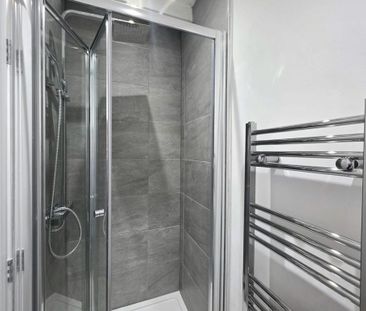 1 bedroom in a house share to rent - Photo 6