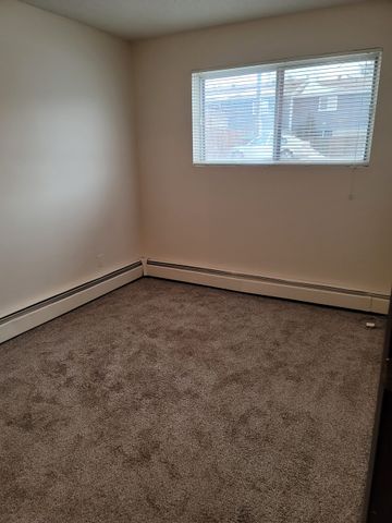 Mac Jo – 1 Bedroom Apartment- All Utilities Included - Photo 2