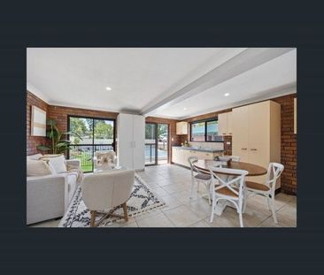 For Rent: 4 Bedroom plus Glenny flat, 3 bathroom with pool in 1202 ... - Photo 4