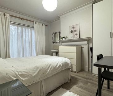 House share to rent - Photo 2