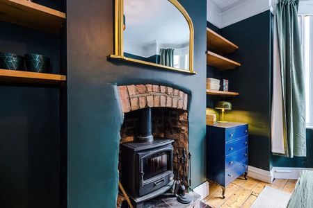 Salisbury Street - Photo 5