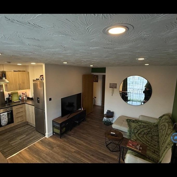 2 bedroom flat to rent - Photo 1