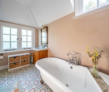 5 bedroom semi-detached house to rent - Photo 5