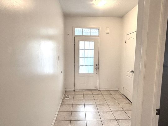 For Lease - 39 SUSSEXVALE Drive, Brampton, Ontario - Photo 1