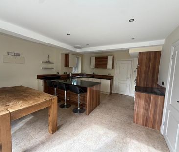 5 bedroom detached house to rent - Photo 4