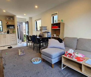 Welcome to 11/10 Fathom Place - Photo 3