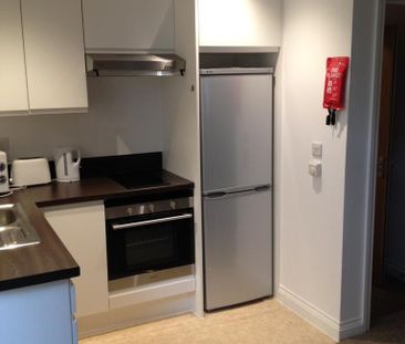 Studio to rent - Photo 2