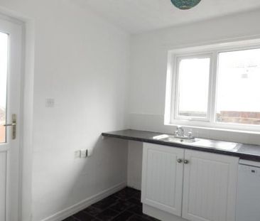 3 bedroom end of terrace house to rent - Photo 5