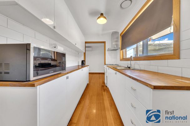 3 BEDROOM HOME IN GREAT LOCATION - Photo 1