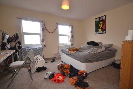 Price £4,200 pcm - Available 01/07/2026 - Furnished - Photo 3