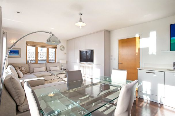 Queen Marys House, 1 Holford Way, London, SW15 flat - penthouse to rent - Photo 1