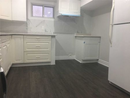 For Lease - 330 Gells Road Unit# Lower, Richmond Hill, Ontario - Photo 4