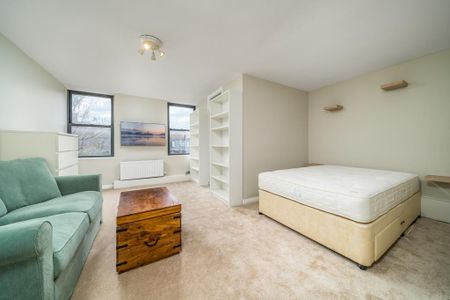 Studio to rent - Photo 3