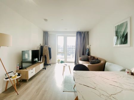 2 Bedroom 2 Bathroom - Photo 2