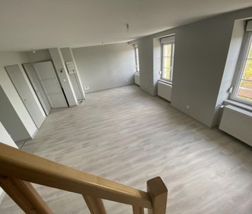 Location Appartement 4 pièces 82m² LE CREUSOT 71200 - Photo 1