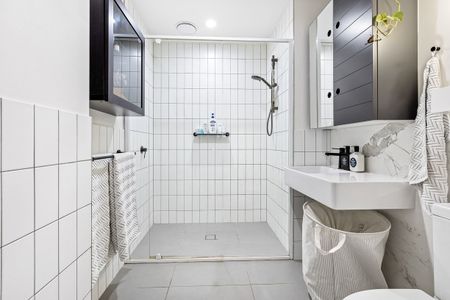 Beautiful High-Level Garden House Apartment - Photo 4