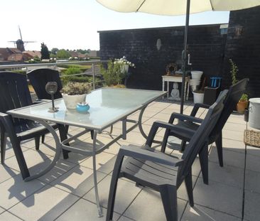 Licht dakappartement , 2 slaapkamers met groot terras - Photo 6